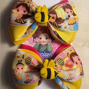 Colorful Kids Hair Bow Set with Bee Design(handmade)